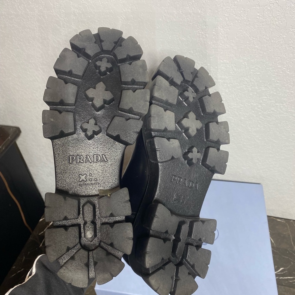 Prada monolith brushed leather chelsea boots - Picture 10 of 13